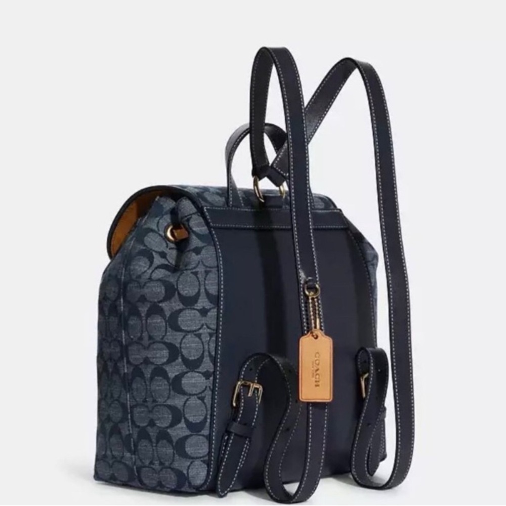 Coach Backpack In Signature Chambray - Picture 2 of 3